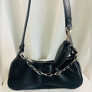 Black shoulder bag